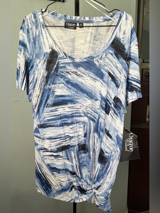 Onque Casuals Tops - OnQue Blue Abstract Knot-Hem Women's Top XL NWT